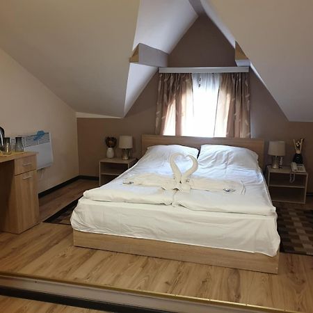 Валентино Hotel Vratsa ภายนอก รูปภาพ