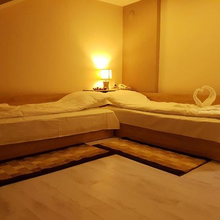 Валентино Hotel Vratsa ภายนอก รูปภาพ