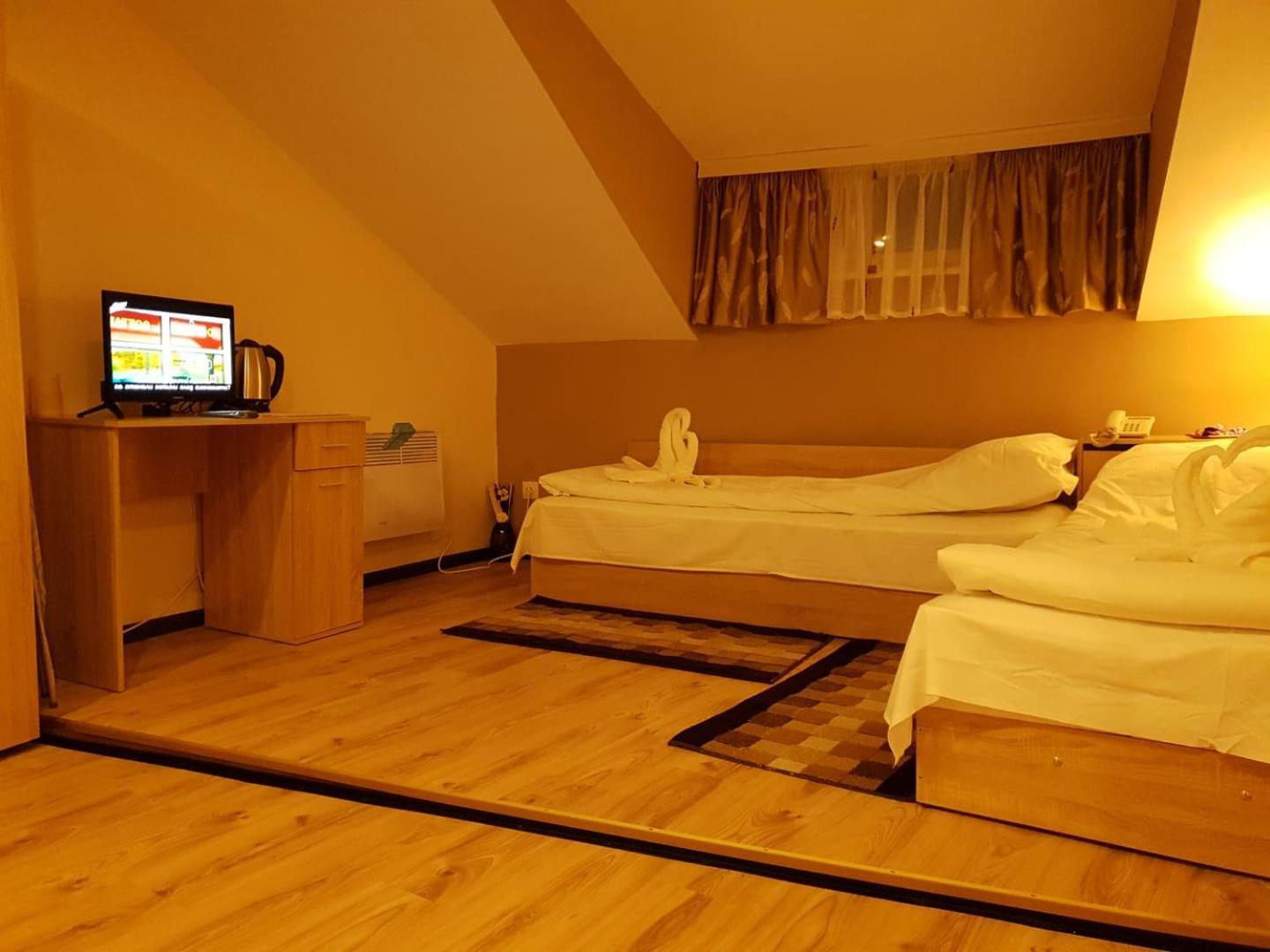 Валентино Hotel Vratsa ภายนอก รูปภาพ