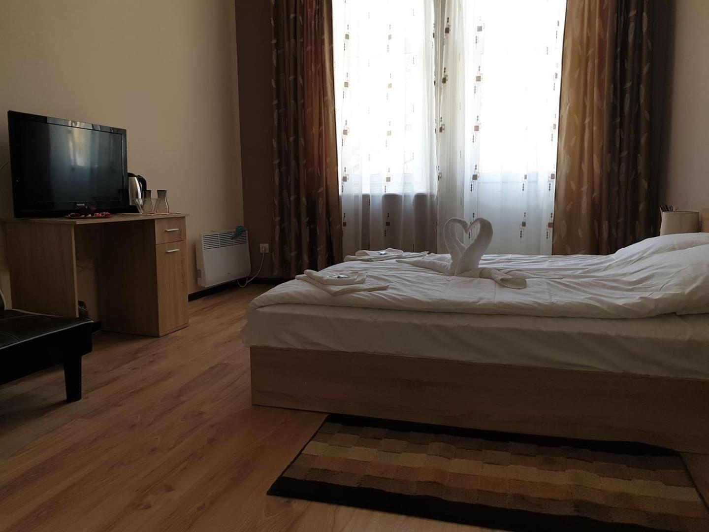 Валентино Hotel Vratsa ภายนอก รูปภาพ