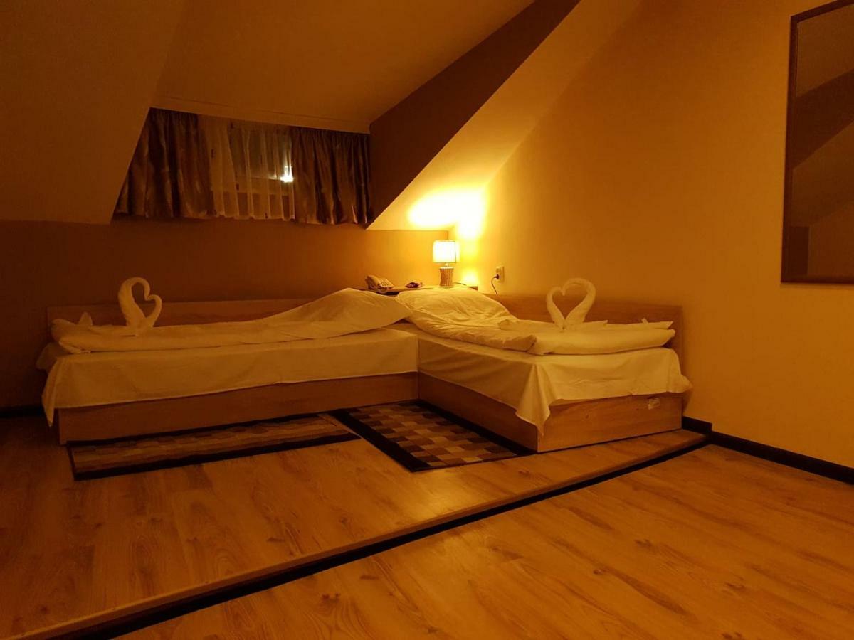 Валентино Hotel Vratsa ภายนอก รูปภาพ
