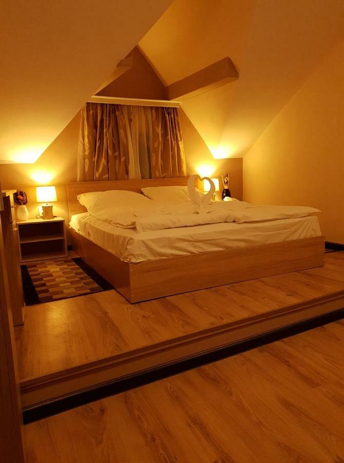 Валентино Hotel Vratsa ภายนอก รูปภาพ